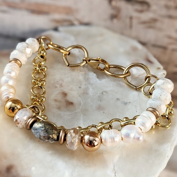 White & Gold Etched Crystal & Glass Beads In Two Strand Bracelet - Picture 2 of 7